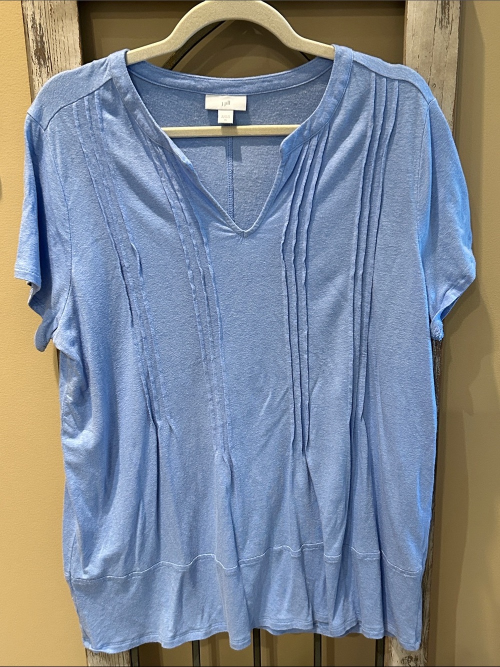 J. Jill Sky Blue Pintuck V-Neck Short Sleeve Tee